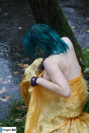 Eve in the park. Thumb 21