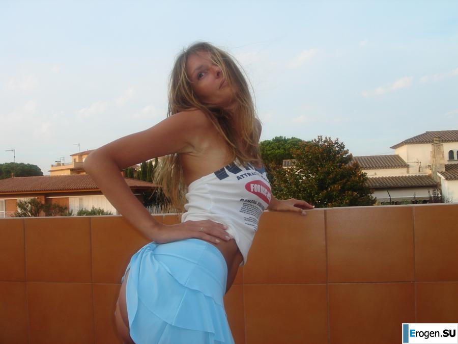 Beauty from Italy and all her personal photos. Part 2. Photo 36