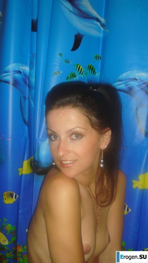 Naked brunette. Part 4. Photo 32
