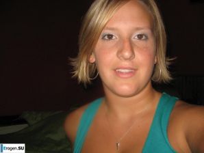 Девушка пончик и её личные фото. Эскиз 30