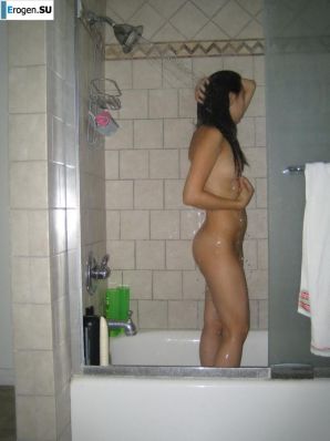 Asian has fun at home. Thumb 23