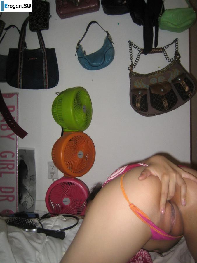 Азиатка развлекается дома. Часть 3. Фото 30