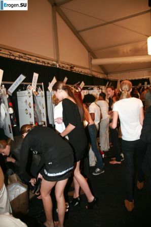 Dressing rooms, latrines, changing rooms for models. Thumb 26