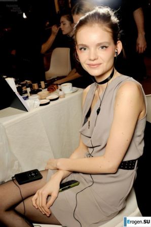 Dressing rooms, latrines, changing rooms for models. Thumb 39