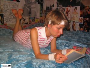 Hairy Slim Woman. Thumb 6