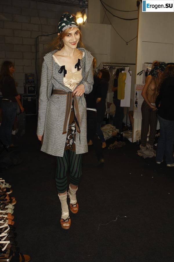 Dressing rooms, latrines, dressing rooms of models. Part 2. Photo 20