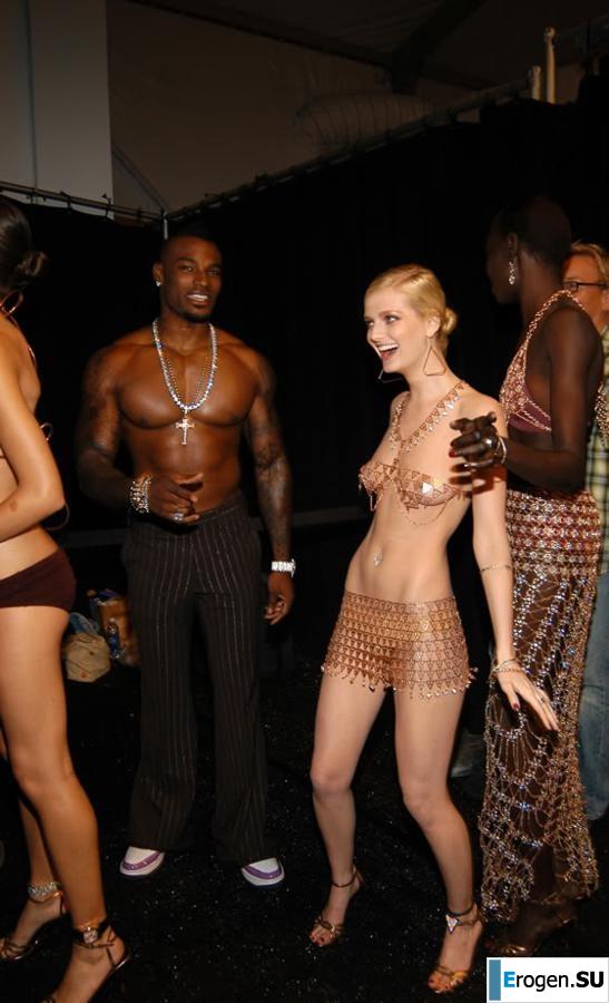 Dressing rooms, latrines, dressing rooms of models. Part 2. Photo 40