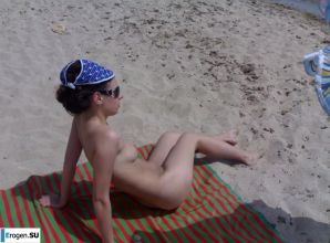 в поддержку Януковича, и на пляже. Эскиз 34