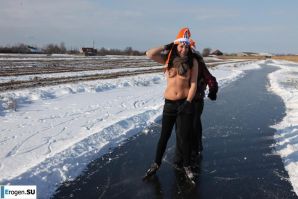 Dutch nudists in winter. Part 2. Thumb 23