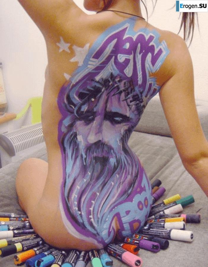 Graffiti on Girls. Photo 20