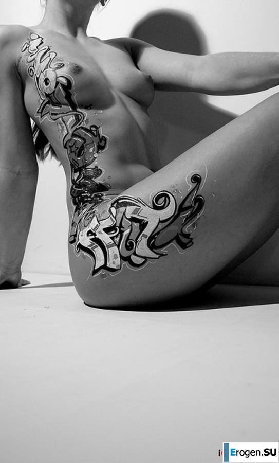 Graffiti on Girls. Photo 27