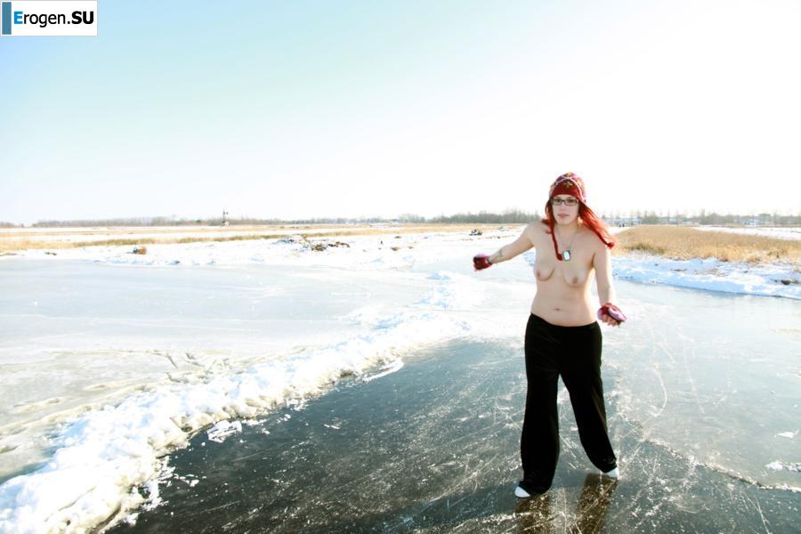 Dutch nudists in winter. Part 4. Photo 1