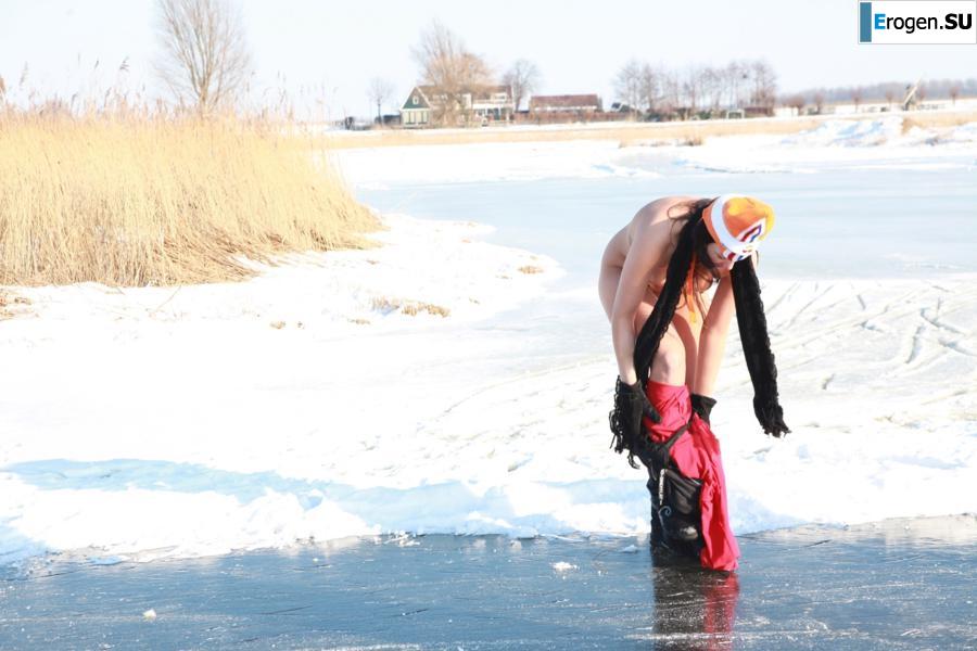 Dutch nudists in winter. Part 4. Photo 4