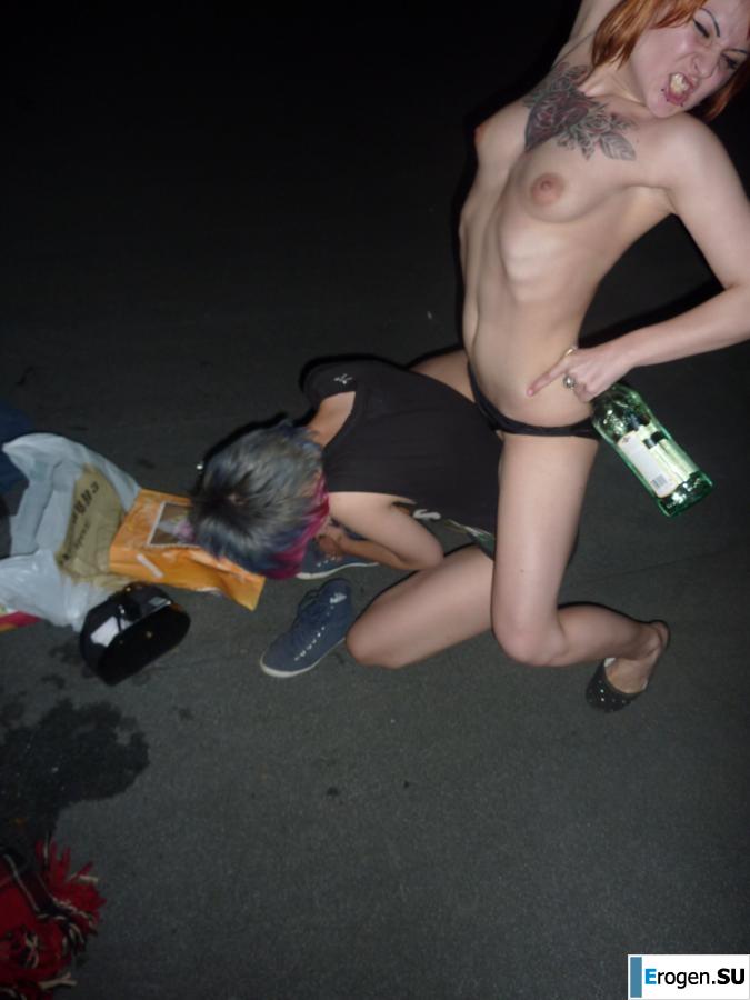 Бухие русские неформалки на крыше. Часть 2. Фото 4