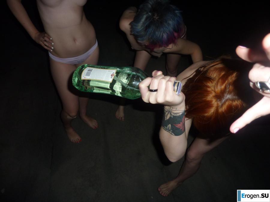 Бухие русские неформалки на крыше. Часть 2. Фото 40