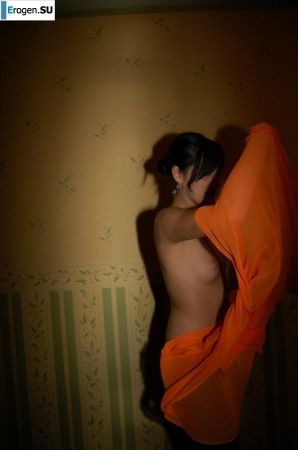 Brunette home photo session. Thumb 11