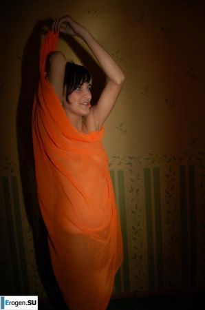 Brunette home photo session. Thumb 6