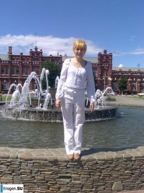 Girl and Carpet. Thumb 39