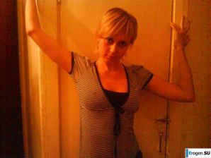 Girl and Carpet. Thumb 40