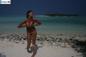 Загорелая в кепке. Эскиз 19