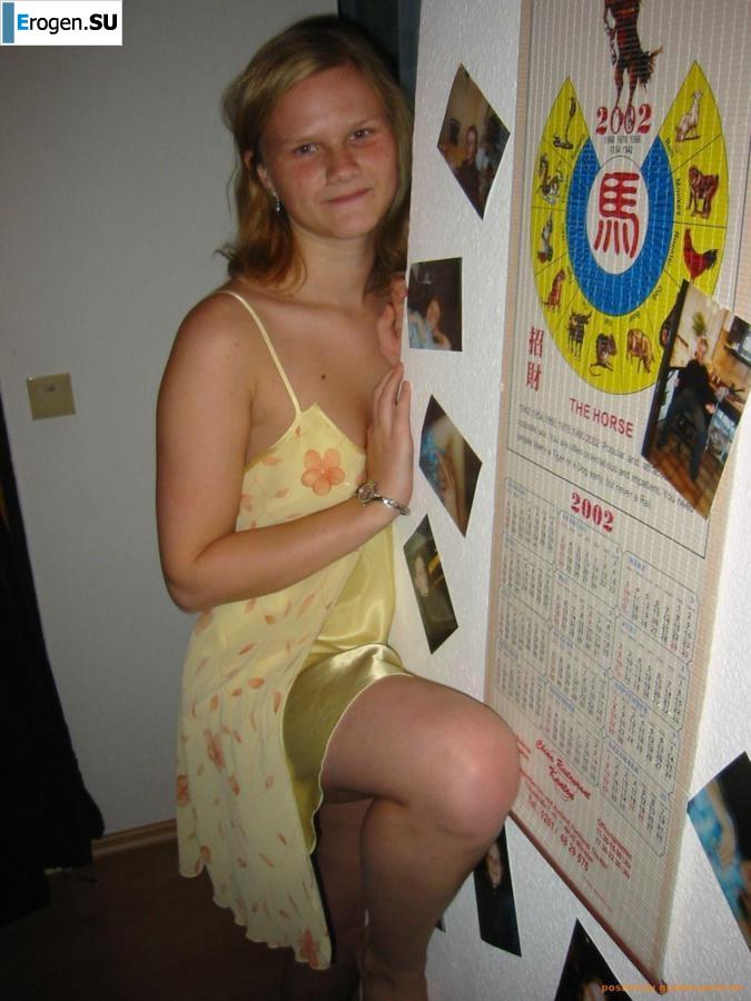 Home photo session of the red bbw. Photo 27