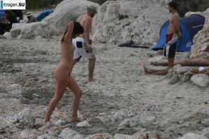 And again, hippies. Now on the beach. Part 3. Thumb 19