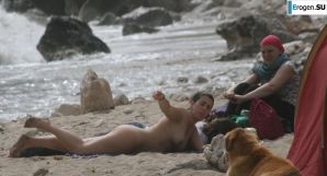 And again, hippies. Now on the beach. Part 3. Thumb 28