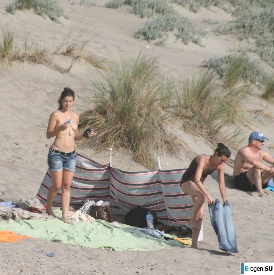 And again hippies. Now on the beach. Part 5. Photo 22