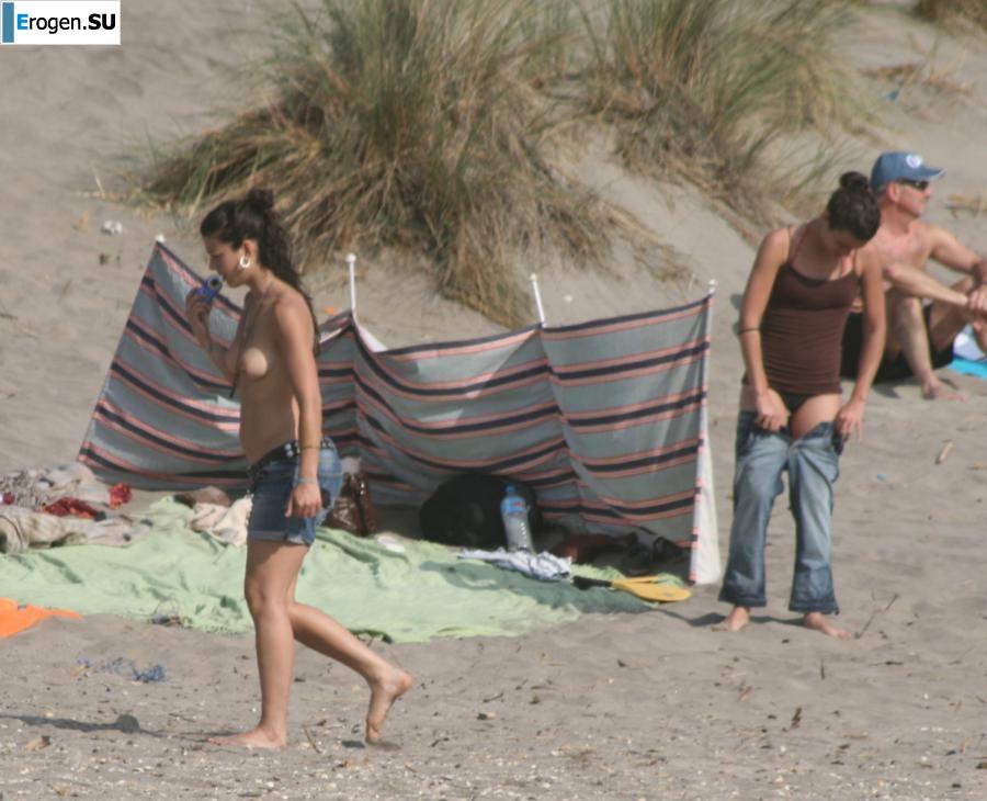 And again hippies. Now on the beach. Part 5. Photo 25