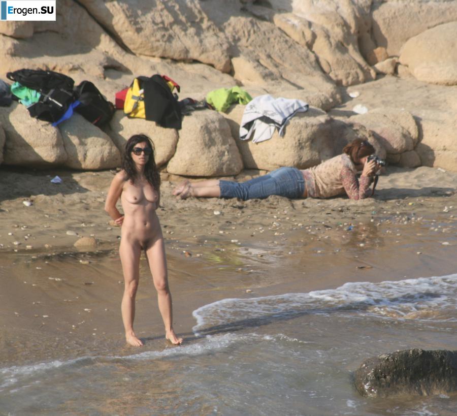 And again hippies. Now on the beach. Part 5. Photo 35