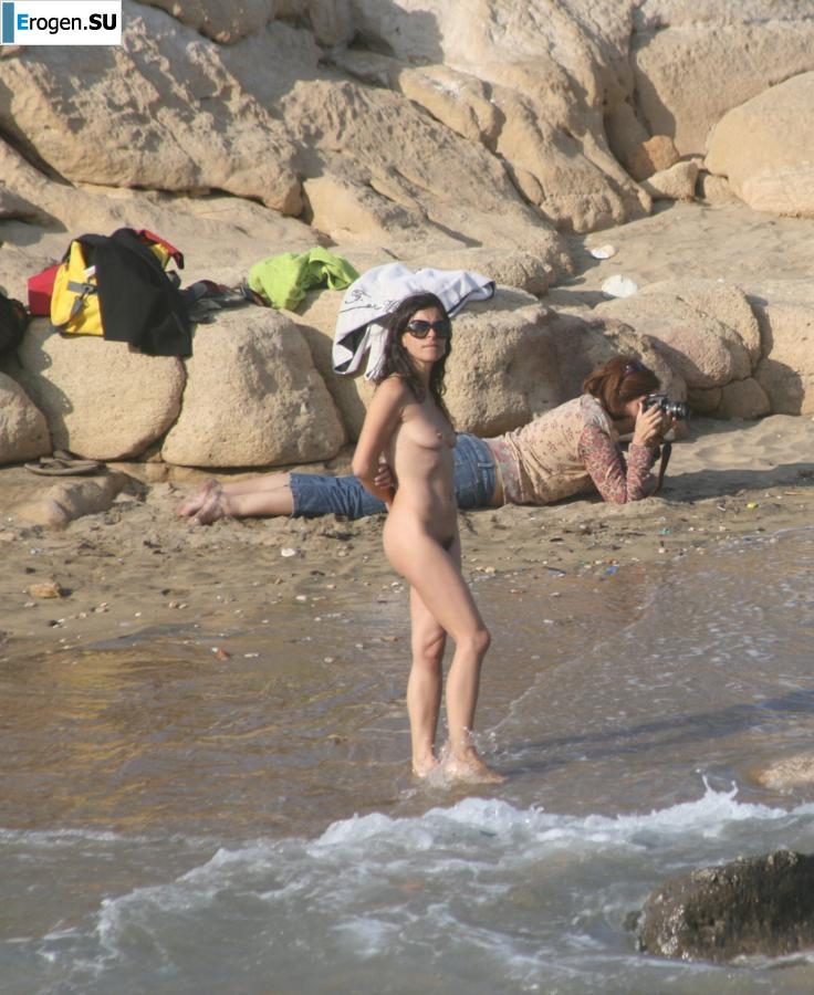 And again hippies. Now on the beach. Part 5. Photo 36