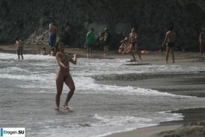 And again hippies. Now on the beach. Part 5. Thumb 10