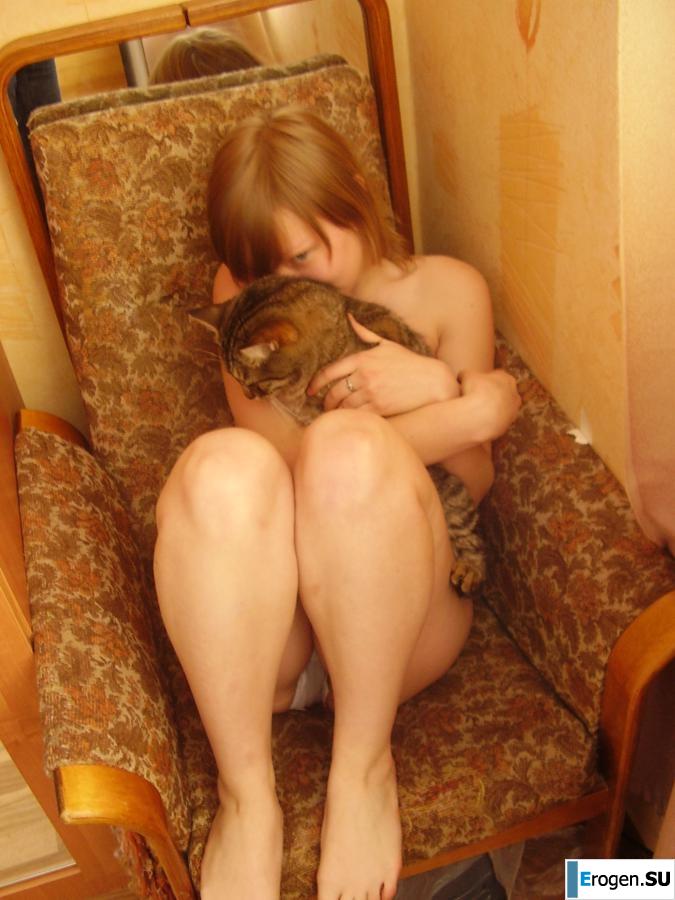 Красивая девочка фоткает себя. Фото 9