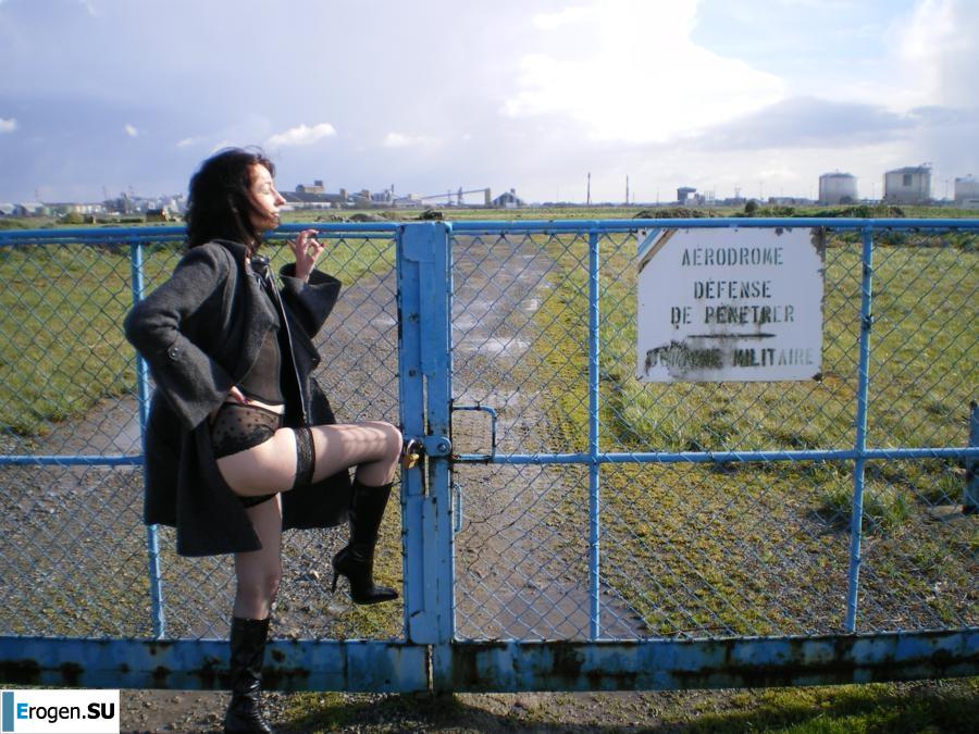 Madame Frenchwoman. Photo 24