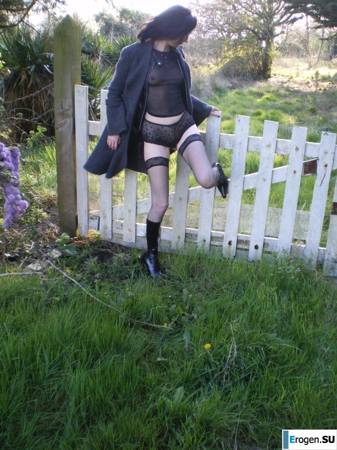 Madame Frenchwoman. Photo 33