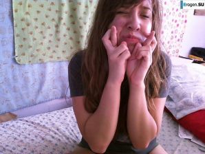 Кривляется и фоткает себя. Эскиз 30