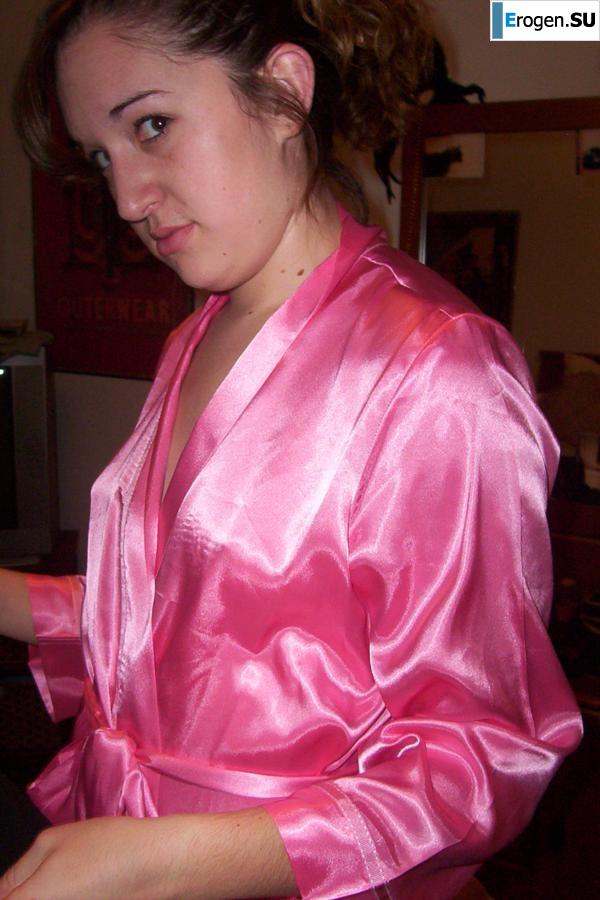 Кучерявенькая брюнетка. Фото 26