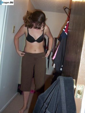 Кучерявенькая брюнетка. Эскиз 9