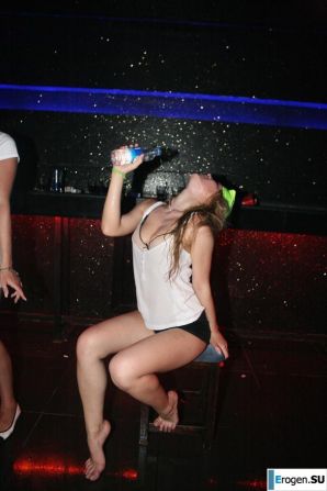 Компашка русских зажигает в Турции. Эскиз 24