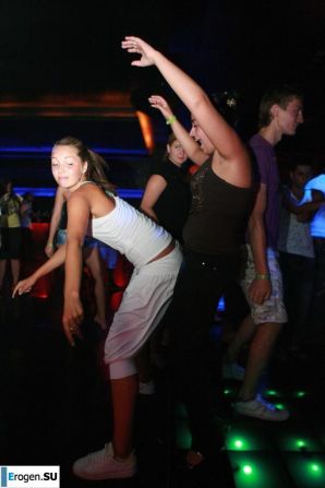 Компашка русских зажигает в Турции. Эскиз 35