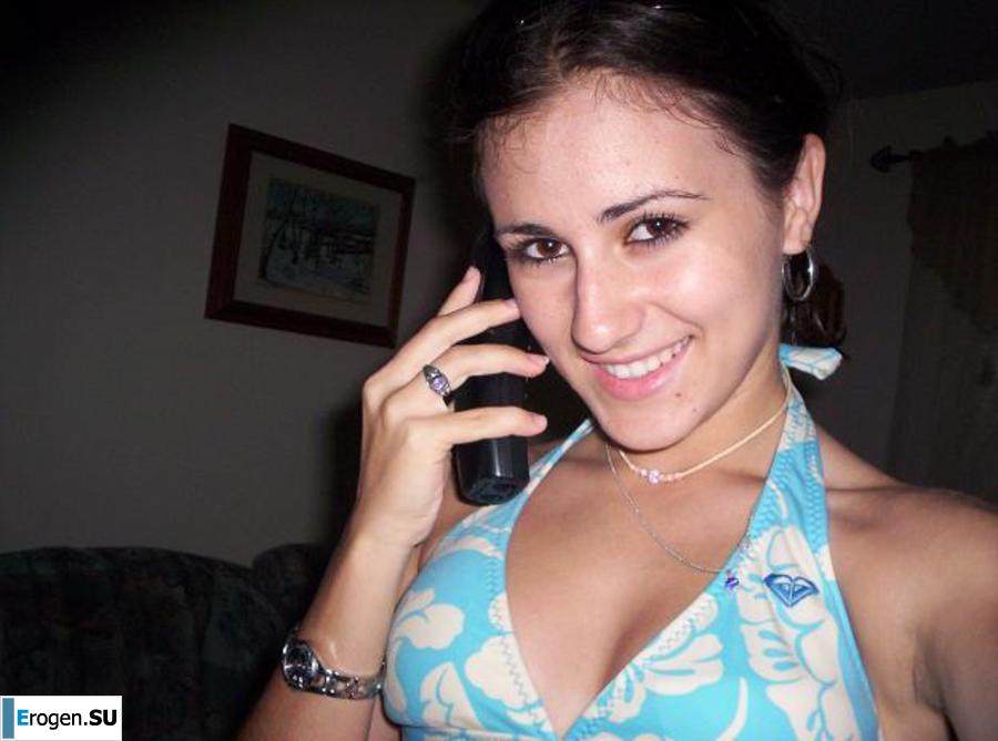 Beautiful Bulgarian posing at home and on the beach. Part 2. Photo 11