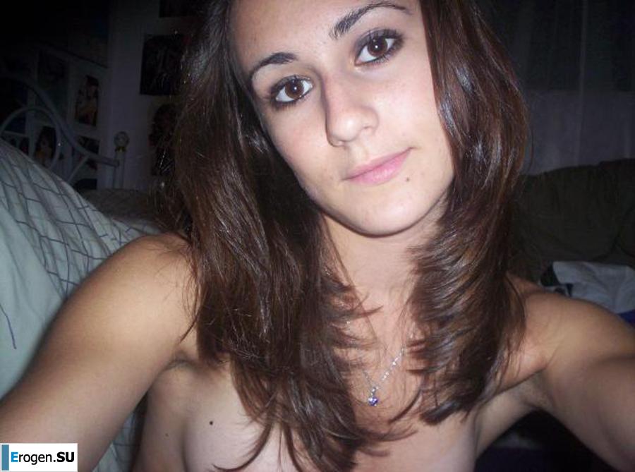 Beautiful Bulgarian posing at home and on the beach. Part 2. Photo 15