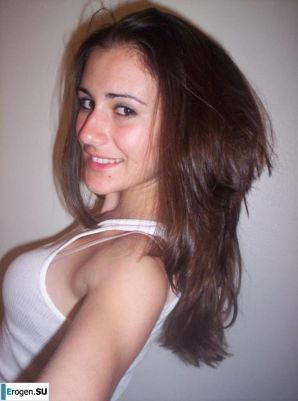 Beautiful Bulgarian posing at home and on the beach. Part 2. Thumb 32