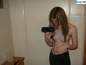 Легкая эротика забугорной студентки. Эскиз 30