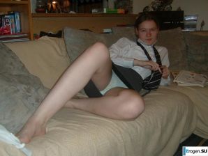 Легкая эротика забугорной студентки. Эскиз 32