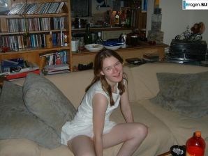 Легкая эротика забугорной студентки. Эскиз 34