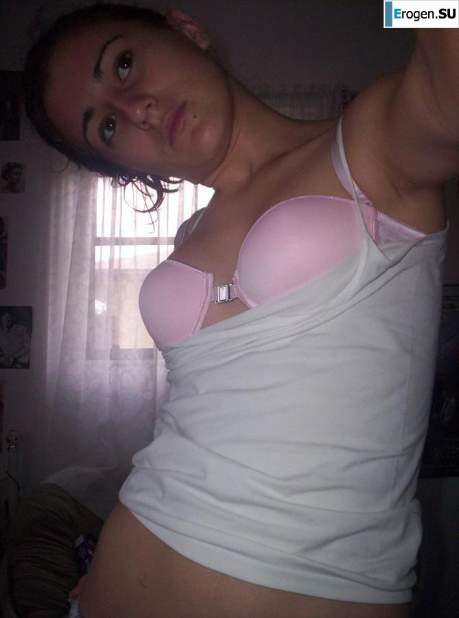 Красивая болгарка позирует дома и на пляже. Часть 3. Фото 13