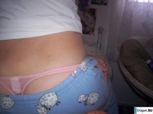 Красивая болгарка позирует дома и на пляже. Часть 3. Эскиз 12