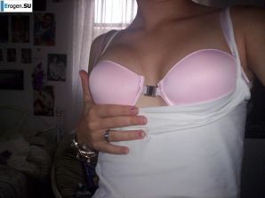 Красивая болгарка позирует дома и на пляже. Часть 3. Эскиз 14