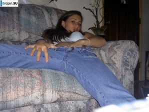 Красивая болгарка позирует дома и на пляже. Часть 3. Эскиз 18